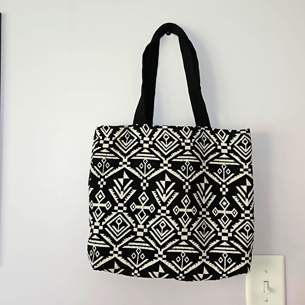 Black and white y2k patterned bag with real inside